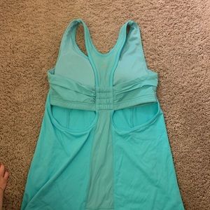 Lululemon workout shirt